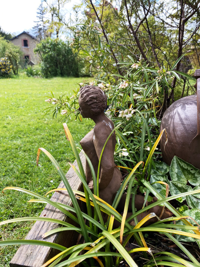 Avril ne tient qu'à un fil